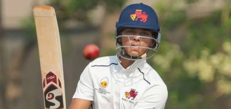 Jaiswal’s Pitch Reaction Sparks Debate in Test